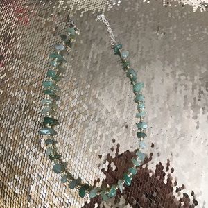 VSCO green rocks and gold beads neckalce💖